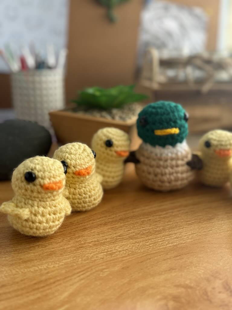 handmade mama duck with 5 ducklings