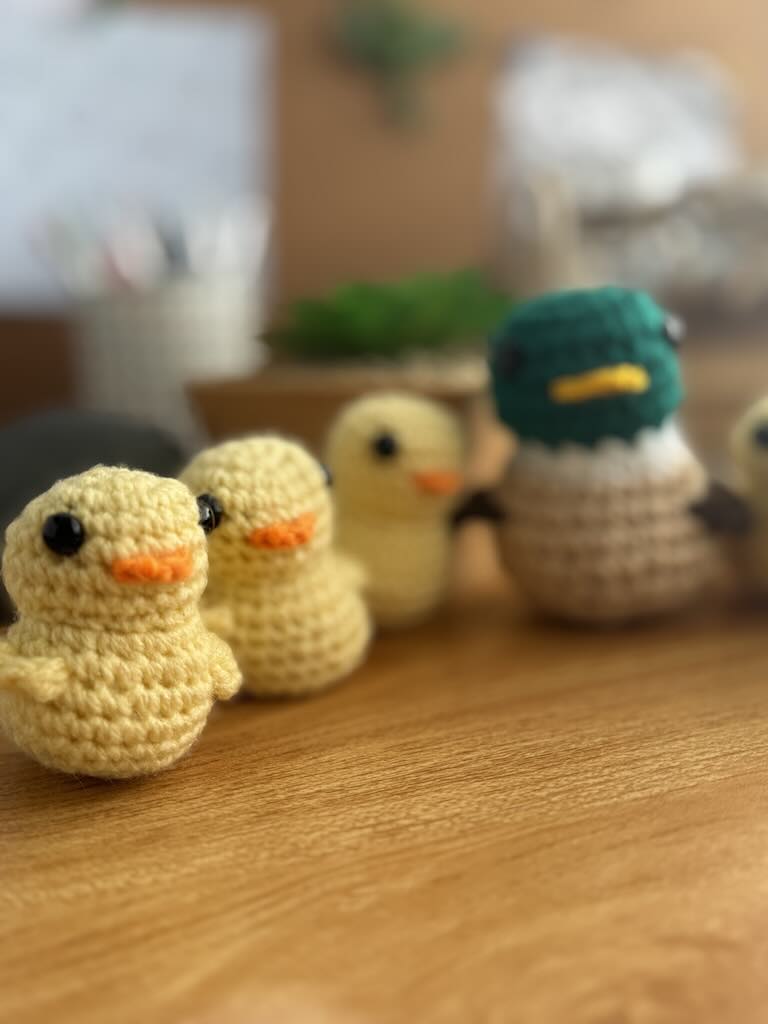 handmade mama duck with 5 ducklings